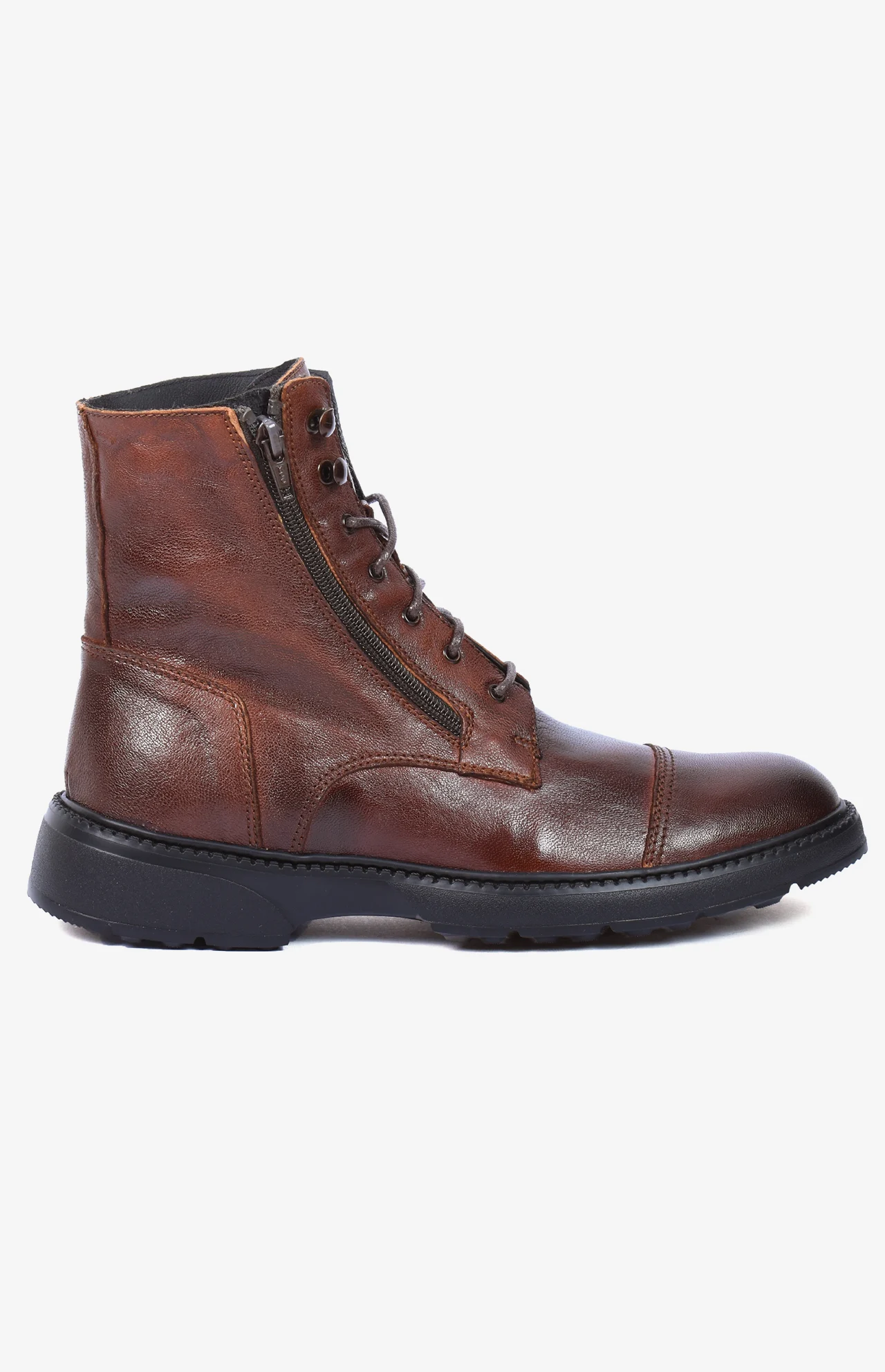 Chaussure Nomad mChaussure Nomad marron botte vue de profil - Design élégant et confortable - Botte italienne premium avec fermeture zip et lacetsarron botte vue de profil - design elegant et confortable