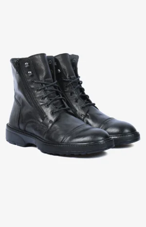 Paire de bottes NomaPaire de bottes Nomad noir - Design robuste élégant pour homme - Bottes noires premium avec lacets et fermeture zip latéraled noir - design robuste elegant pour homme