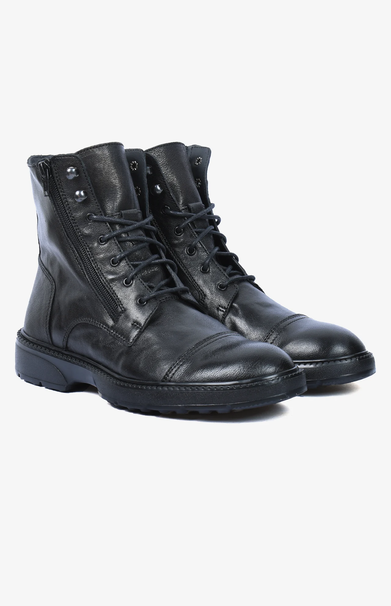 Paire de bottes NomaPaire de bottes Nomad noir - Design robuste élégant pour homme - Bottes noires premium avec lacets et fermeture zip latéraled noir - design robuste elegant pour homme