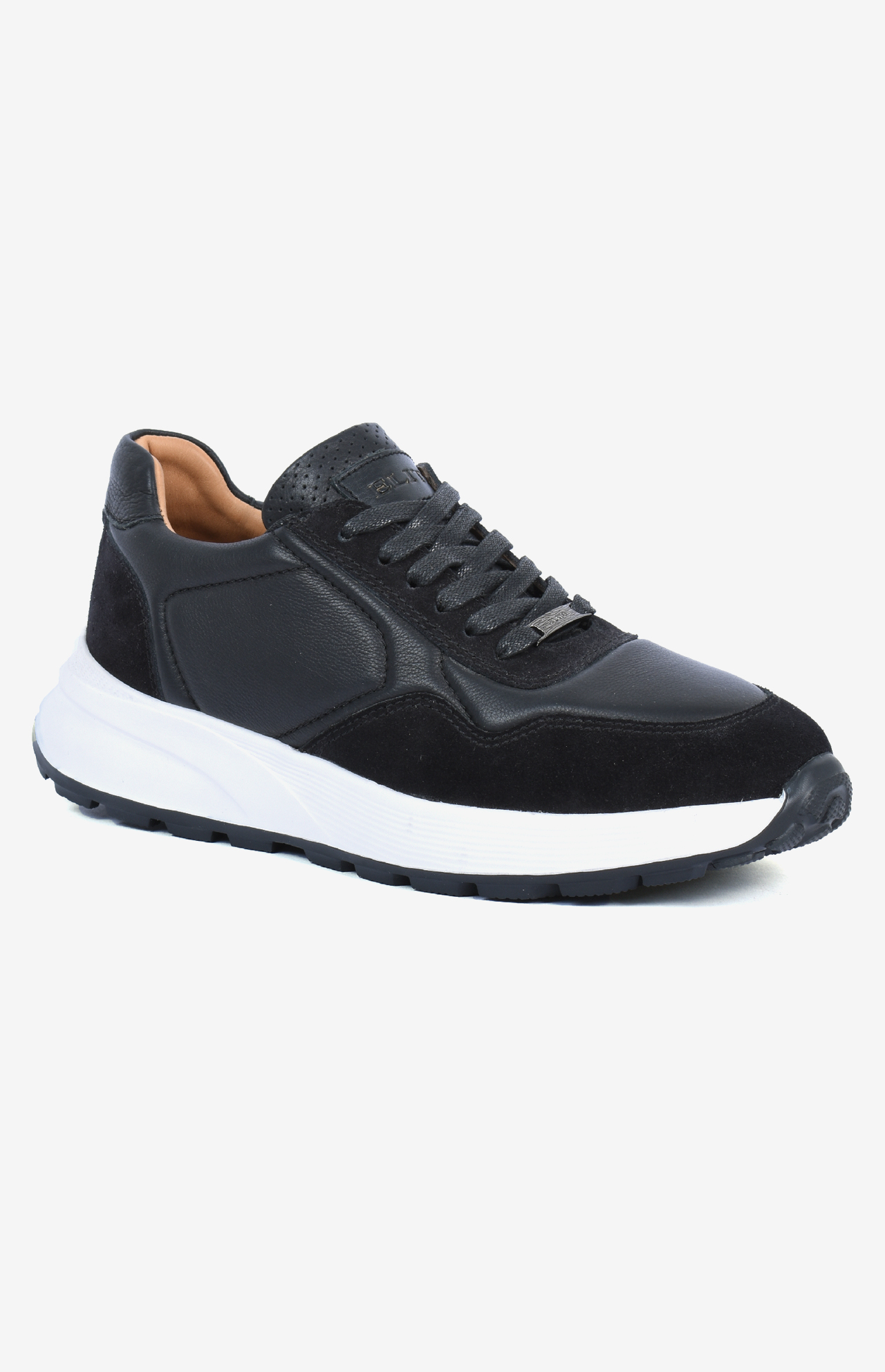 Sneaker casual confortable noir semelle épaisse amortissante modèle AERO