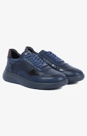 Basket de ville hommPaire de baskets AXIS bleu marine - Sneakers cuir italien avec détails marron - Design moderne confortable et élégante cuir bleu marine et marron AXIS design italien