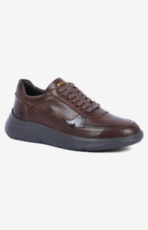 Sneakers homme cuirSneaker AXIS marron vue latérale - Basket cuir premium design italien - Semelle épaisse confort et style moderne élégant modèle AXIS. semelle épaisse sport chic